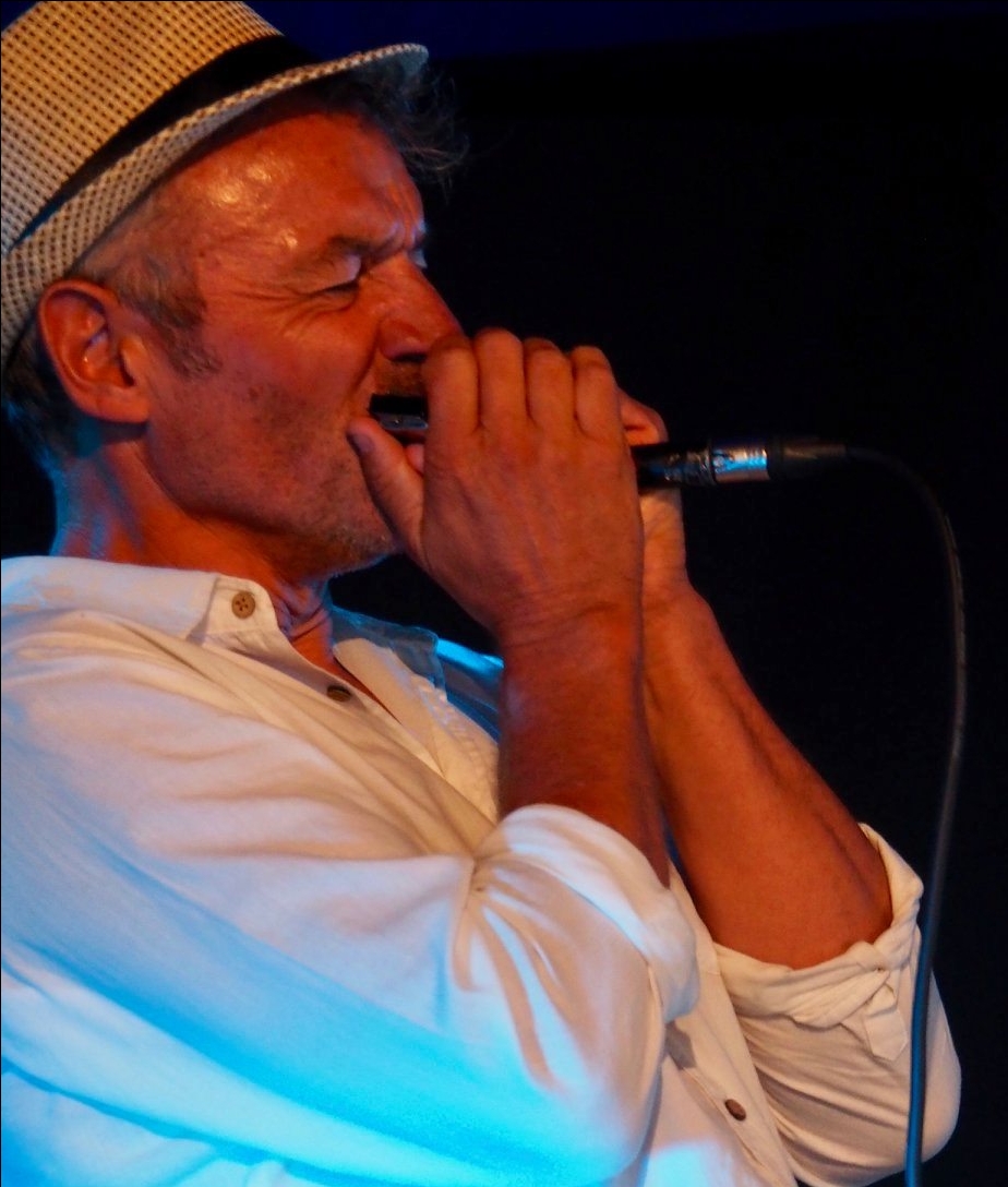 Mister Hole Swing 2024006